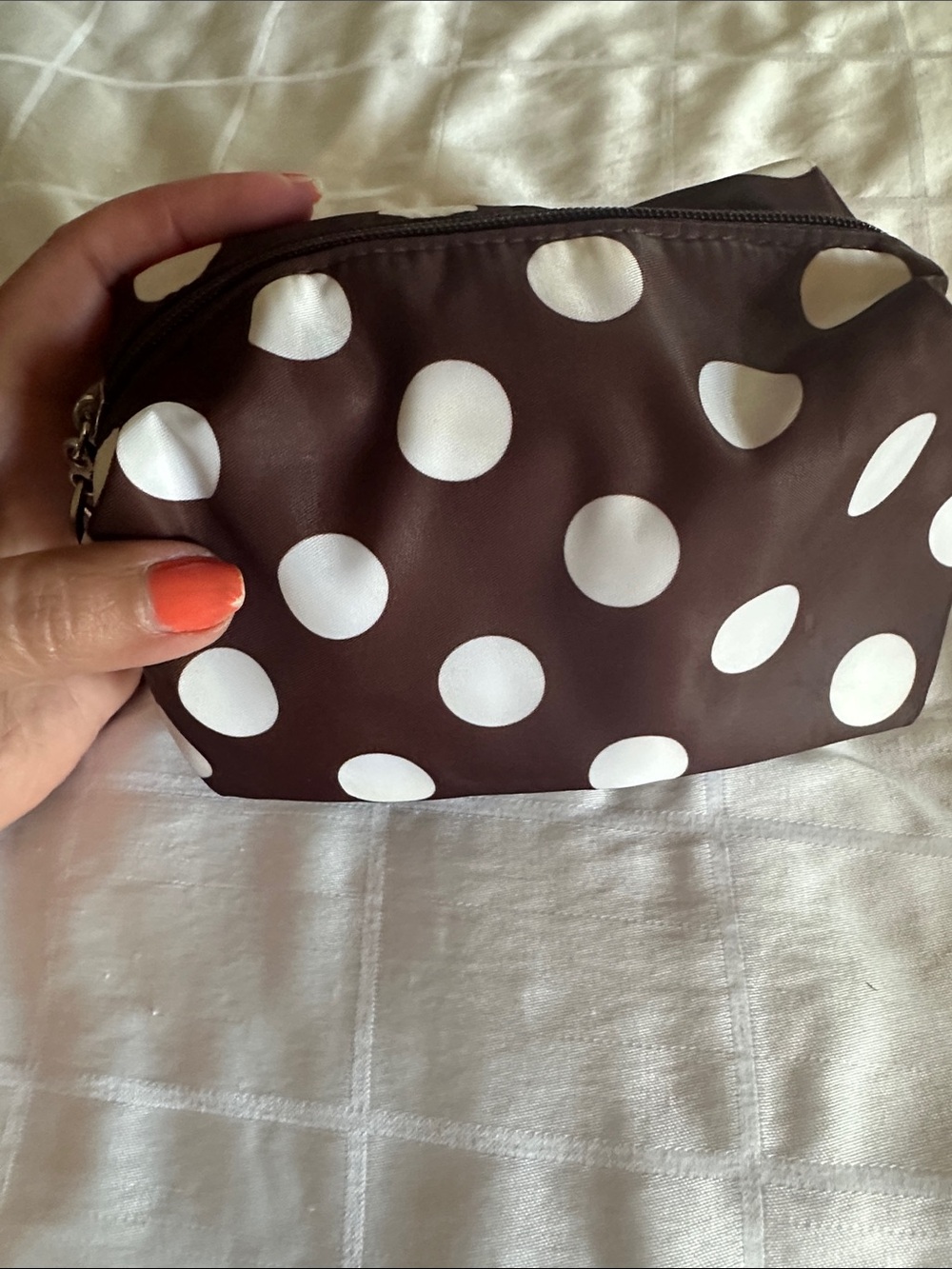 Henri Bendel Clear Cosmetic Train Case with Brown Trim + Brown Polka Dot Pouch - Picture 7 of 10